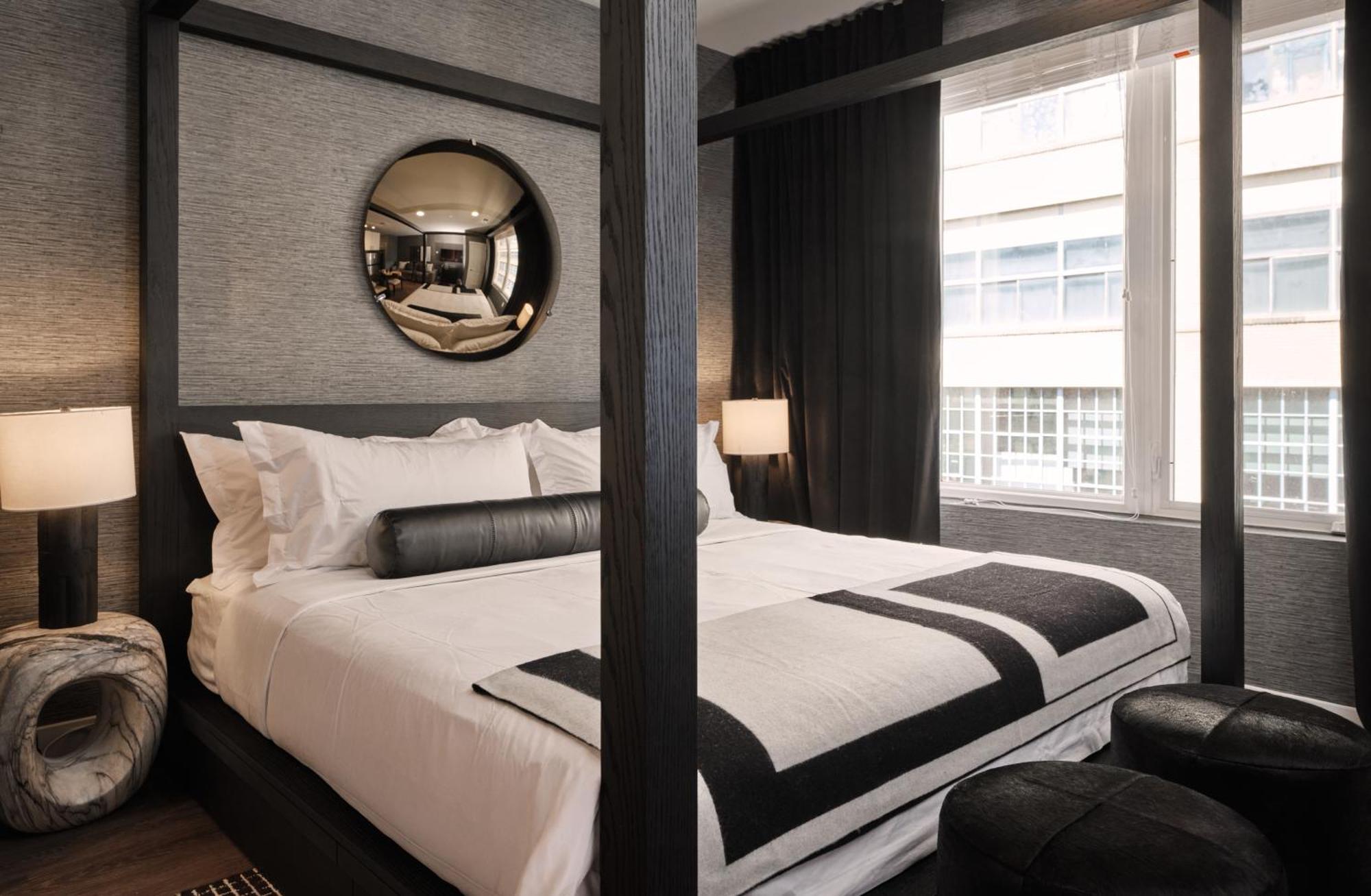 Luxury By Hyatus Center *